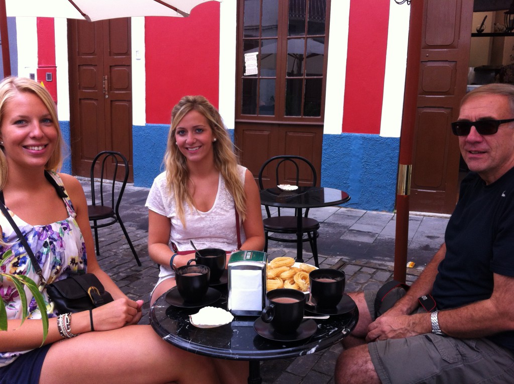 Las Palmas mountain trip: hot chocolate and churros in Santa Brigida