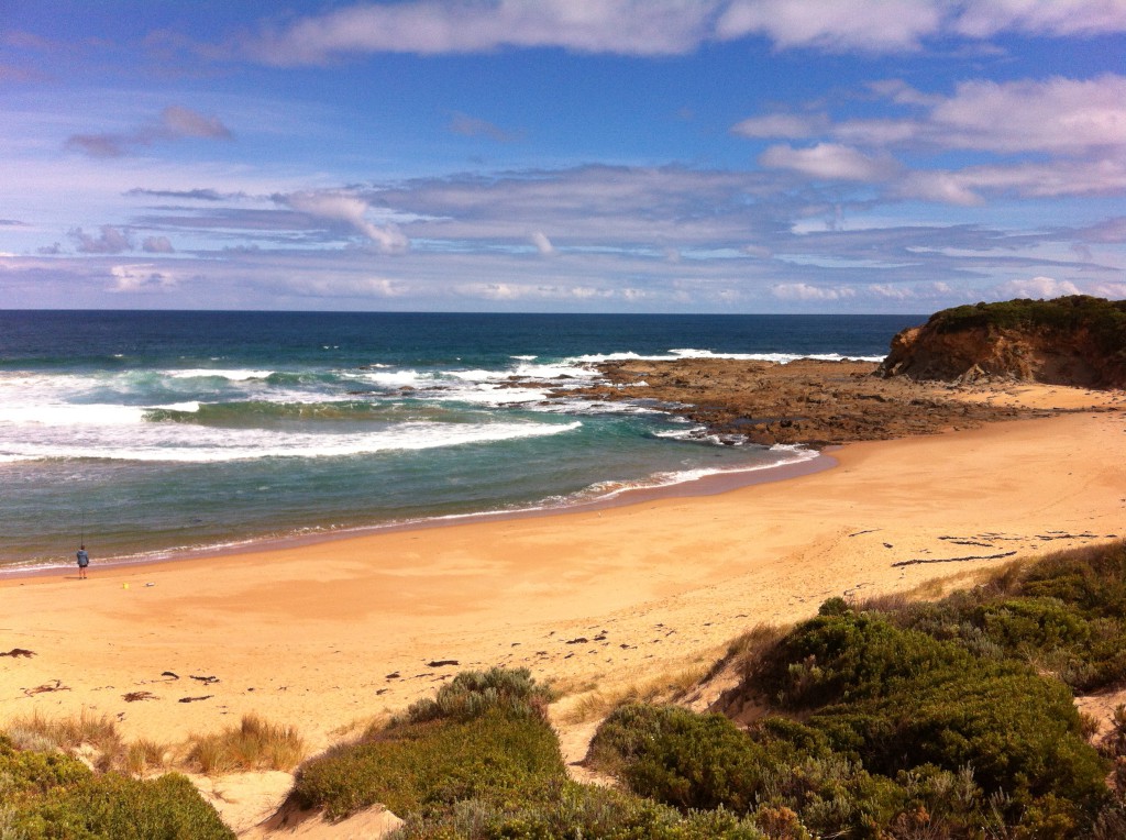 A beach on the way from Melbourne to Sydney A beach on the way from Melbourne to Sydney
