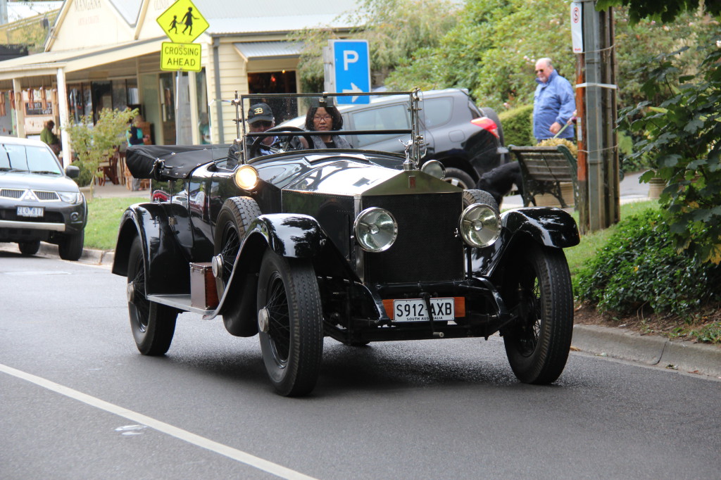 Olinda, Dandenong Ranges An old car at Olinda, Dandenong Ranges