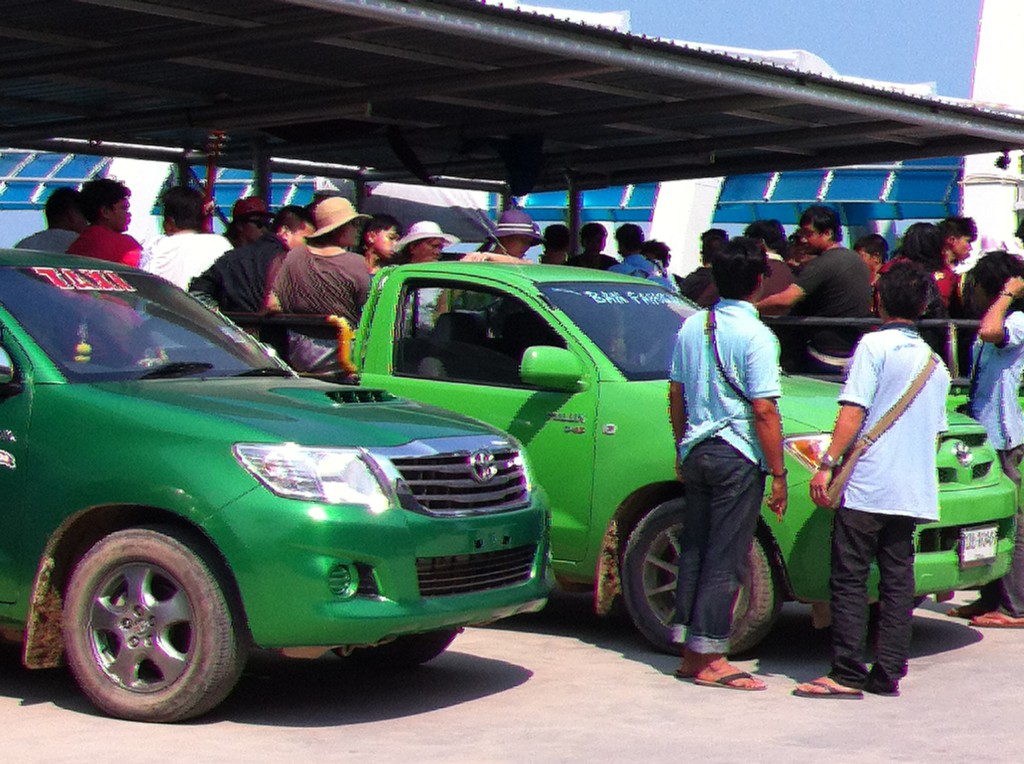 Public transport on Ko Samet