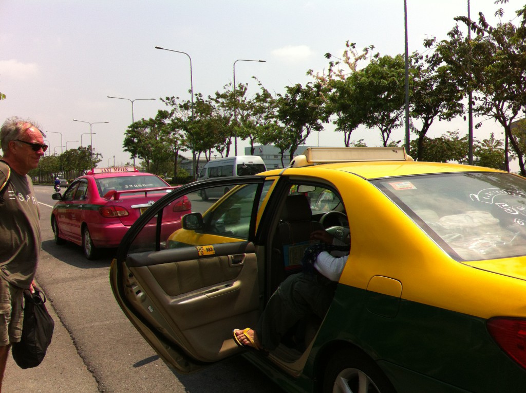 Taking a taxi from Bangkok to Ko Samet, Thailand