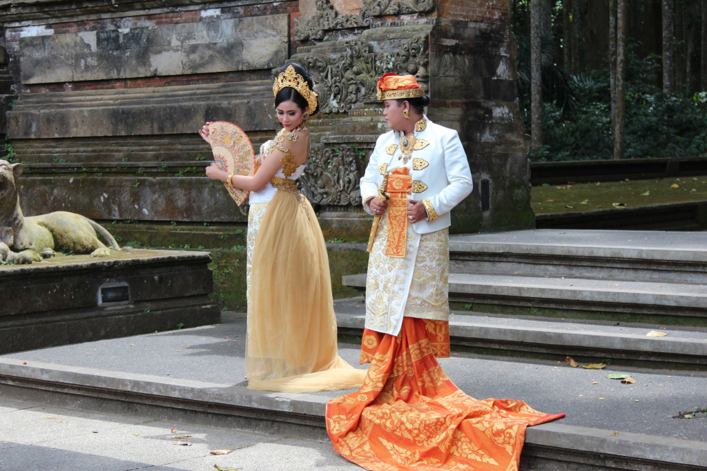 Wedding photos in Sangeh Monkey Forest, Bali Wedding photos in Sangeh Monkey Forest, Bali