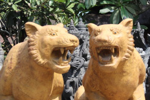 Bali lion statues