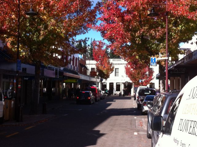 Queenstown restaurant street