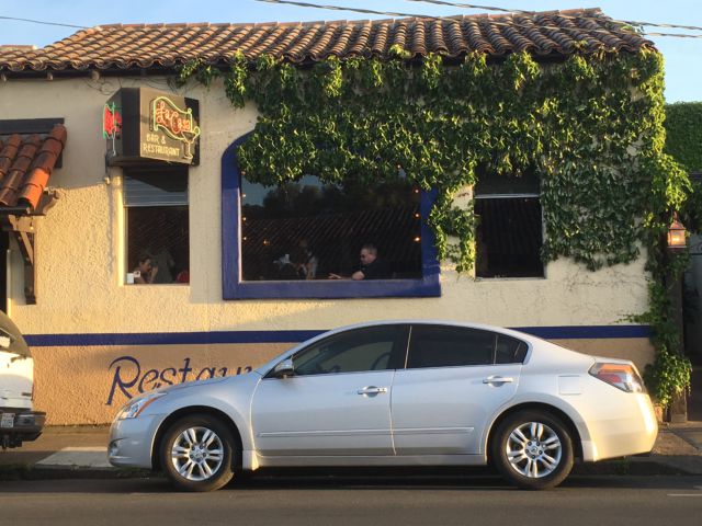 Dining in historic Sonoma, California Dining in Sonoma, California