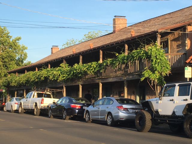 Historic Sonoma: Blue Wings Inn Sonoma historic house with balconies