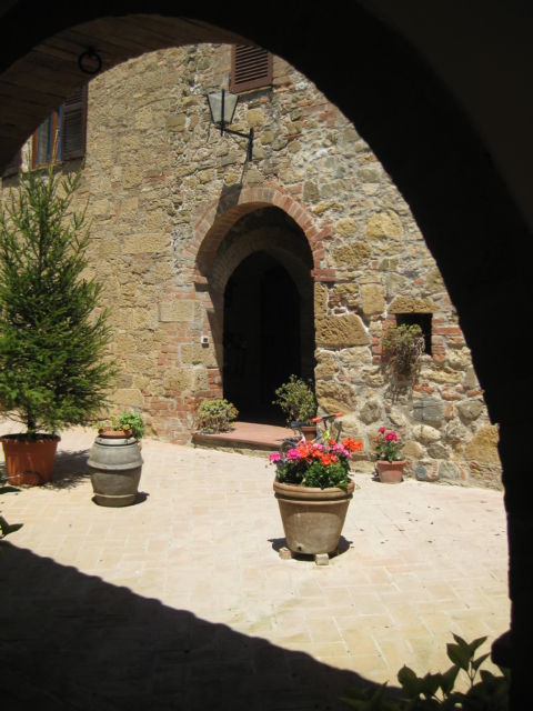 Agriturismo Casalpiano inner court