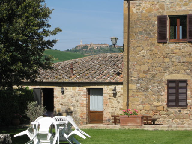 Agriturismo holiday in Tuscany and hilltop Pienza