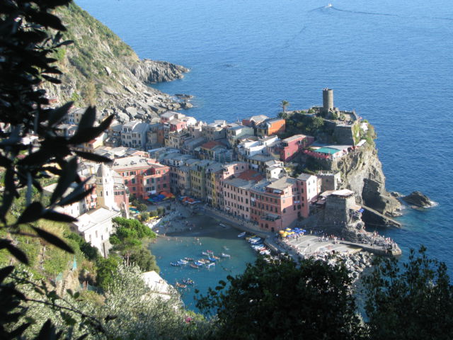 Hiking Cinque Terre Trails to Vernazza Hiking Cinque Terre Trails to Vernazza