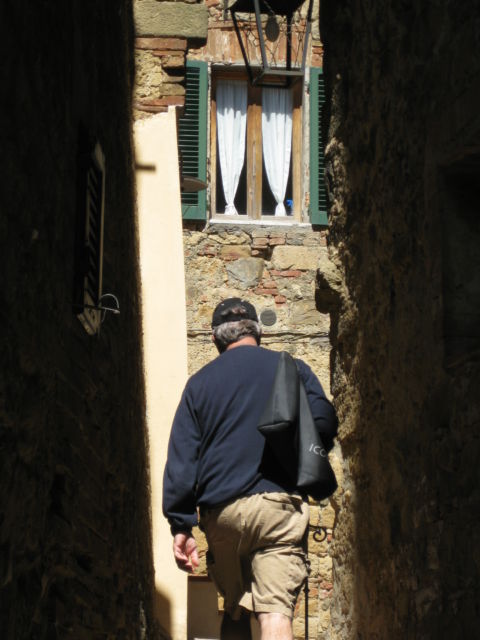 Monticchiello narrow lane