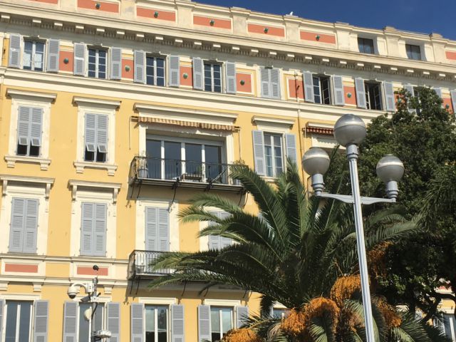 Nice in one day, a Promenade des Anglais hotel
