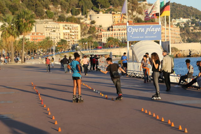Nice in one day, Promenade des Anglais roller skaters