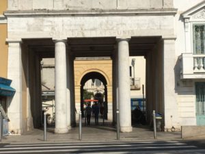 Nice in one day, the gate to old town