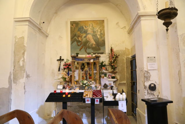 Walking around Cap-Ferrat, Chapelle Saint-Hospice Madone