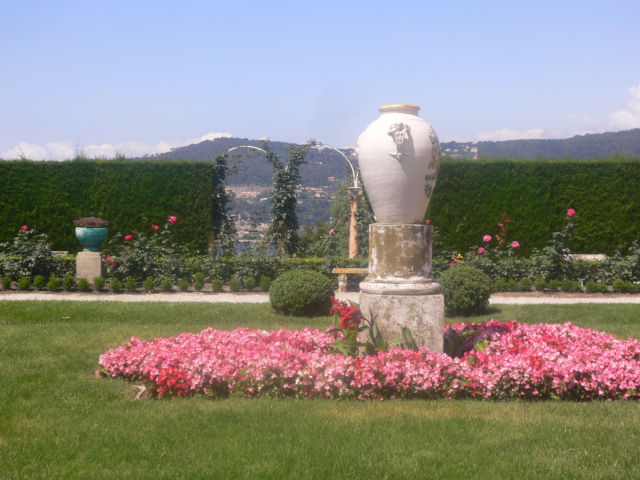 Walking around Cap-Ferrat Villa Rothschild