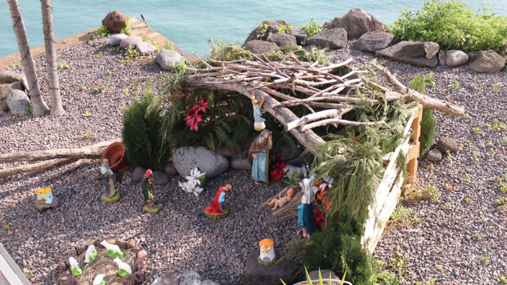 Cabo Girao Teleferico nativity stable
