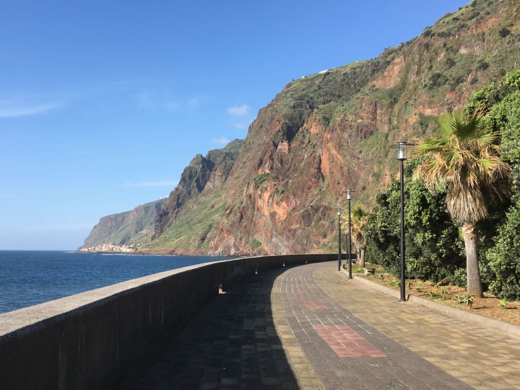 Jardim do Mar beach boulevard