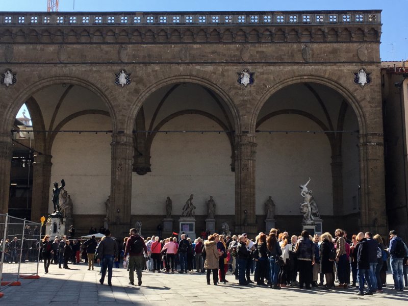 Loggia dei Lanzi from Piazza Signoria Loggia dei Lanzi from Piazza Signoria