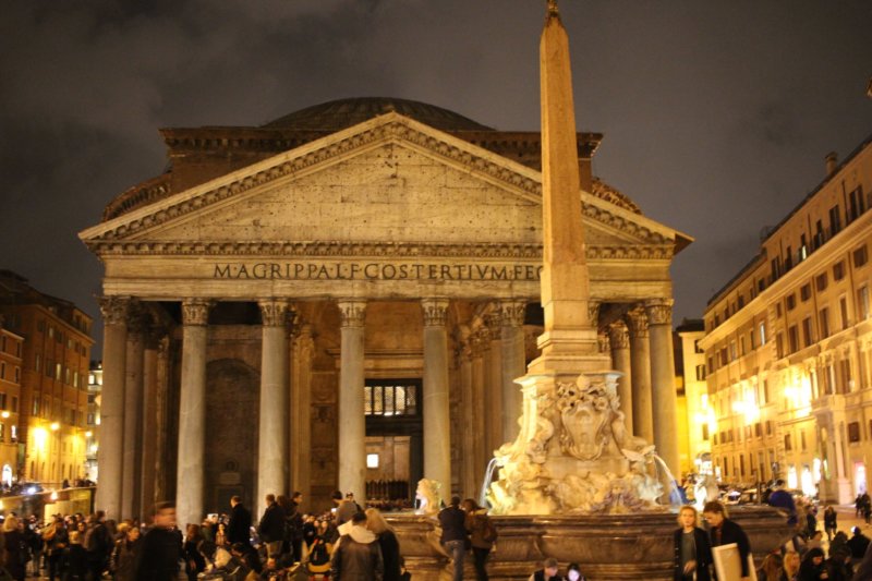 Pantheon after dark