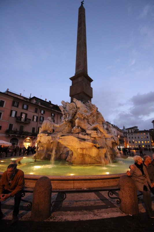Piazza Navona fountain of Four Rivers Piazza Navona fountain of Four Rivers in the evening
