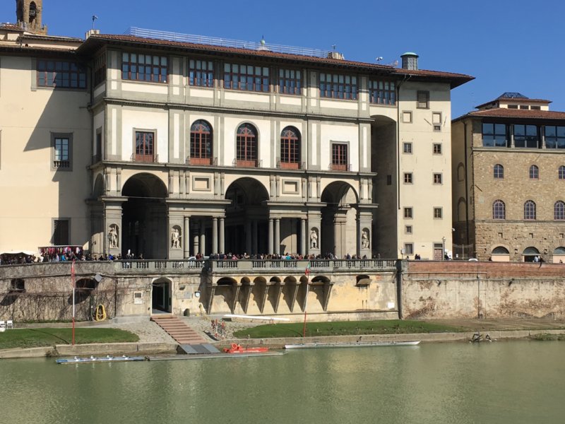What to see in Florence: the Uffici Uffici from the River Arno
