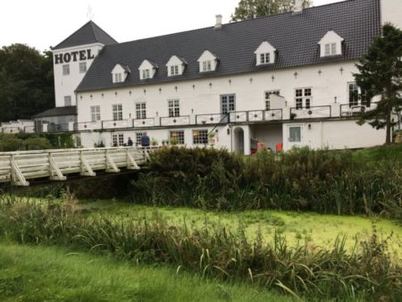 Vraa Slotshotel courtyard