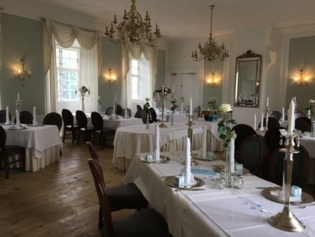 Vraa Slotshotel dining room
