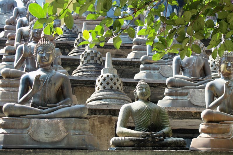 Gangaramaya Temple statues, Colombo