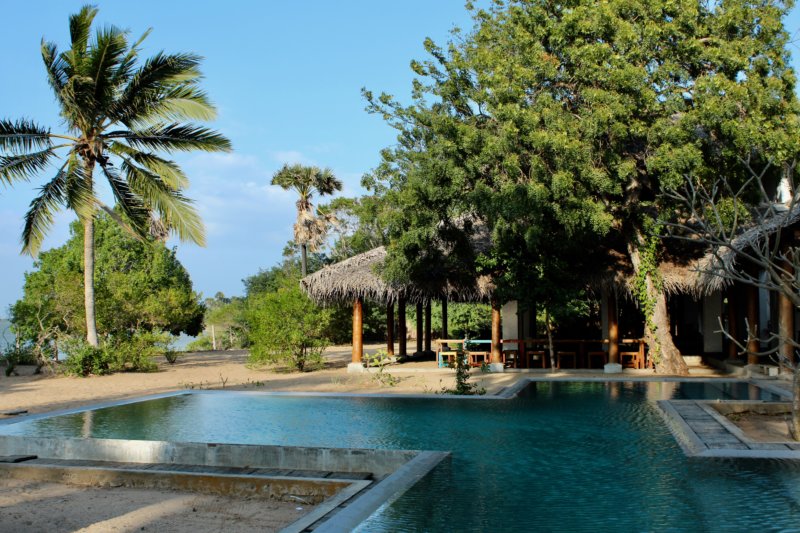 Villa Kalpitiya pool