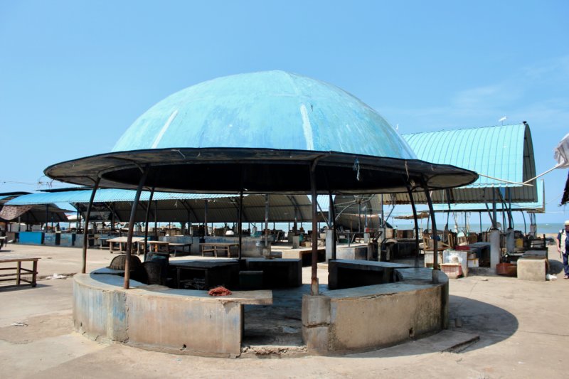 Negombo fish market