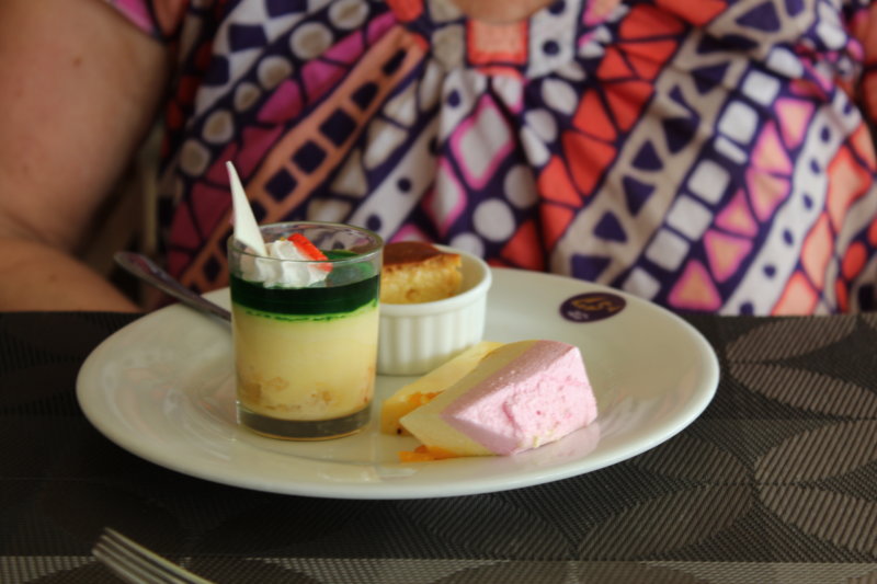 Negombo Goldi Sands Hotel lunch