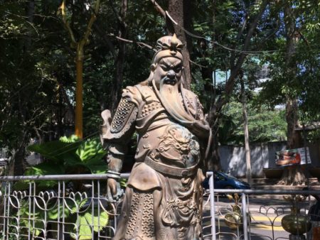 Gangaramaya Temple statue