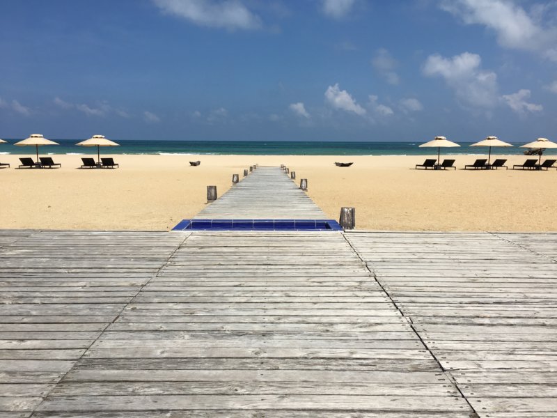 Maalu Maalu Resort, Passekudah Maalu Maalu Resort beach walkway
