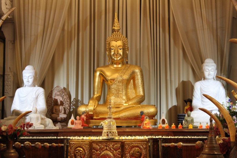 Buddha statues, Temple of the Tooth Buddha statues, Temple of the Tooth