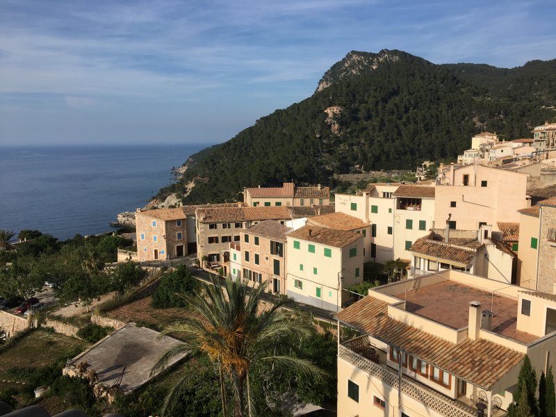 Banyalbufar and the Mediterranean Banyalbufar and the Mediterranean, Serra de Tramuntana