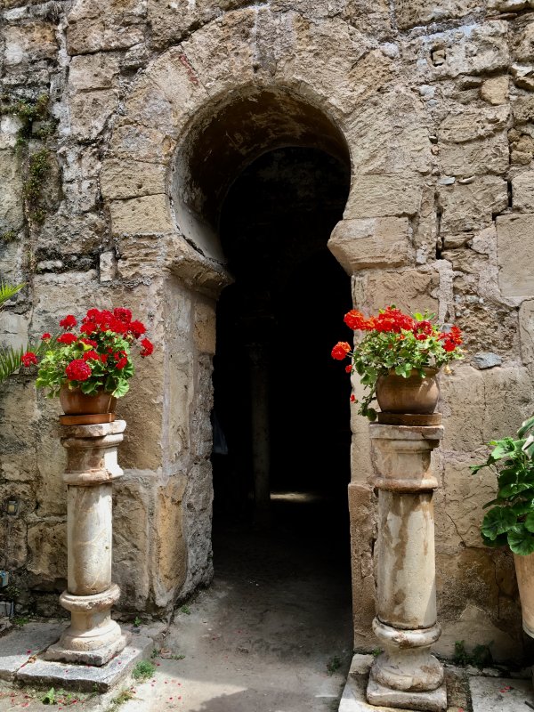 Banys Arabs horseshoe door, Palma de Mallorca Banys Arabs horseshoe door, Palma de Mallorca