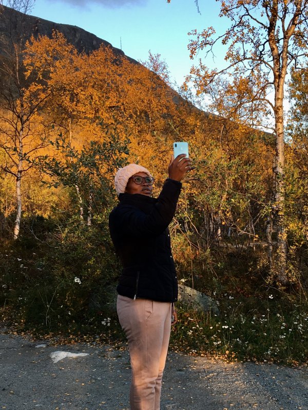 Sharing Lapland colors with the family