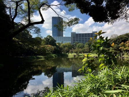 Koishikawa Korakuen Garden city view