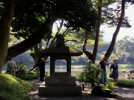 Koishikawa Korakuen Garden walkers