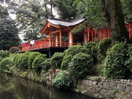 Nezu shrine and pond