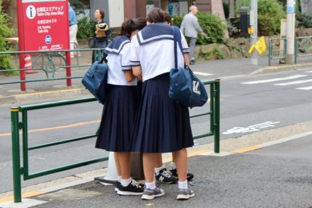 Yanaka school girls