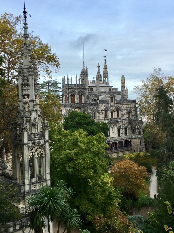Palaces of Sintra by bus: Quinta da Regaleira
