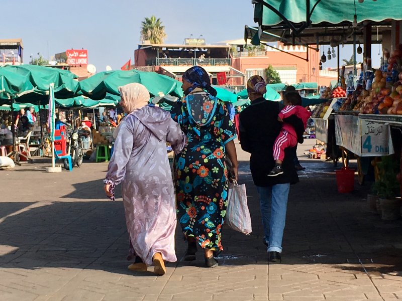 Women shopping on Jemaa el-Fna Women shopping on Jemaa el-Fna