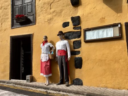 Icod de los Vinos store front