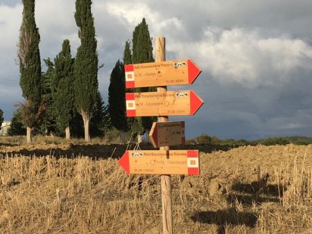 Hiking routes in Val d'Orcia, Italy
