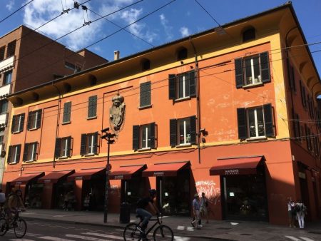 Bologna centro storico townhouse