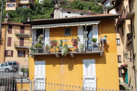 Lake Como village life