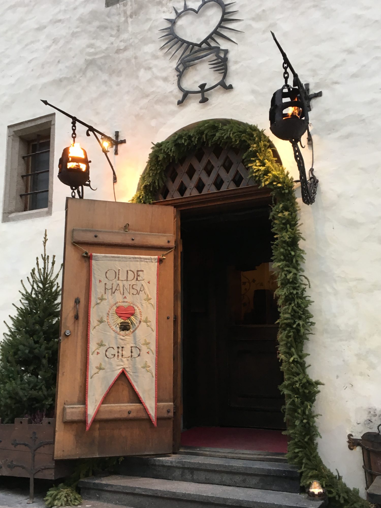 Talllinn Old Town restaurants: Olde Hansa Olde Hansa Gild, Tallinn Old Town
