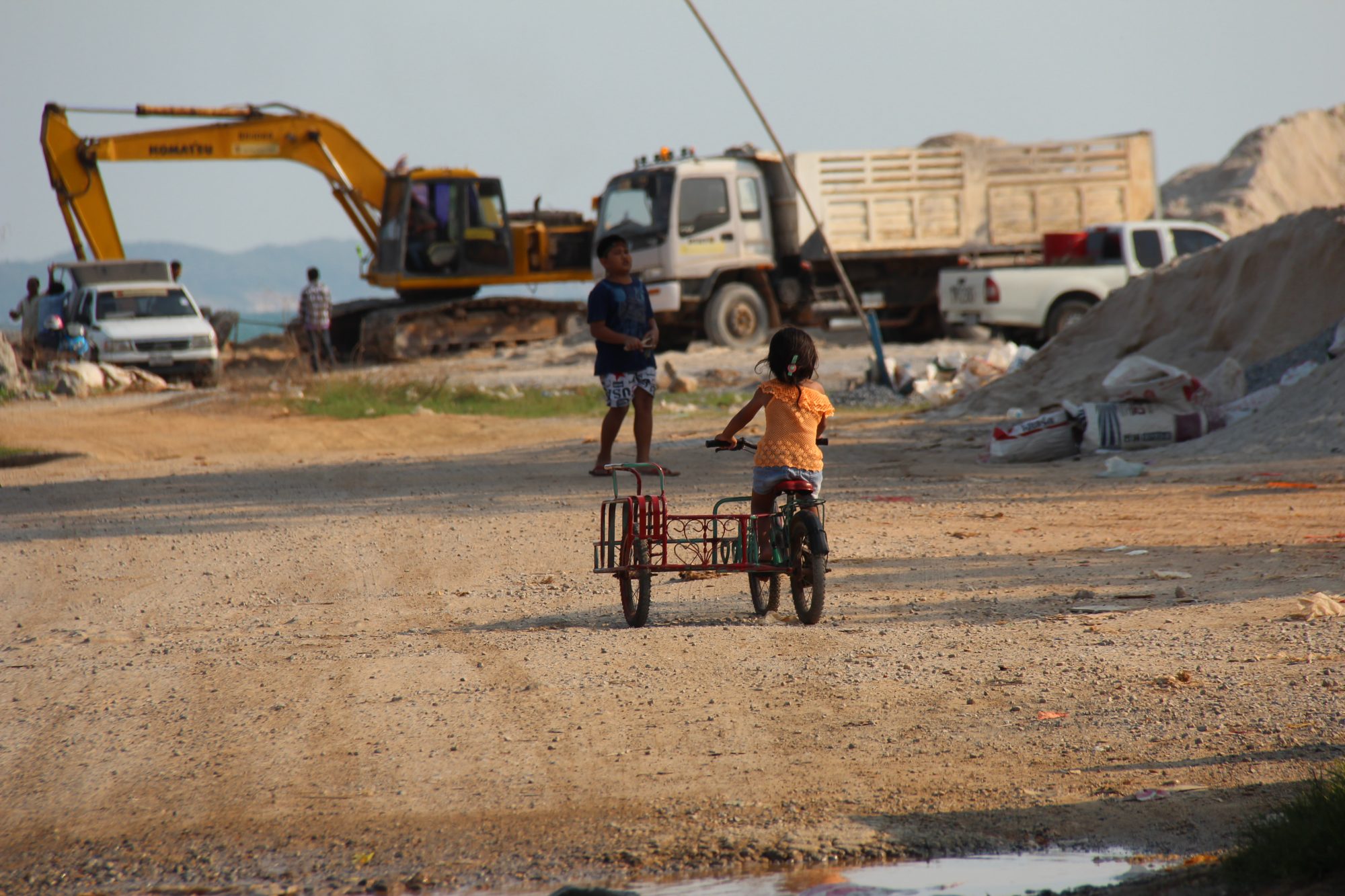 he Thai fishing village on poles keeps growing