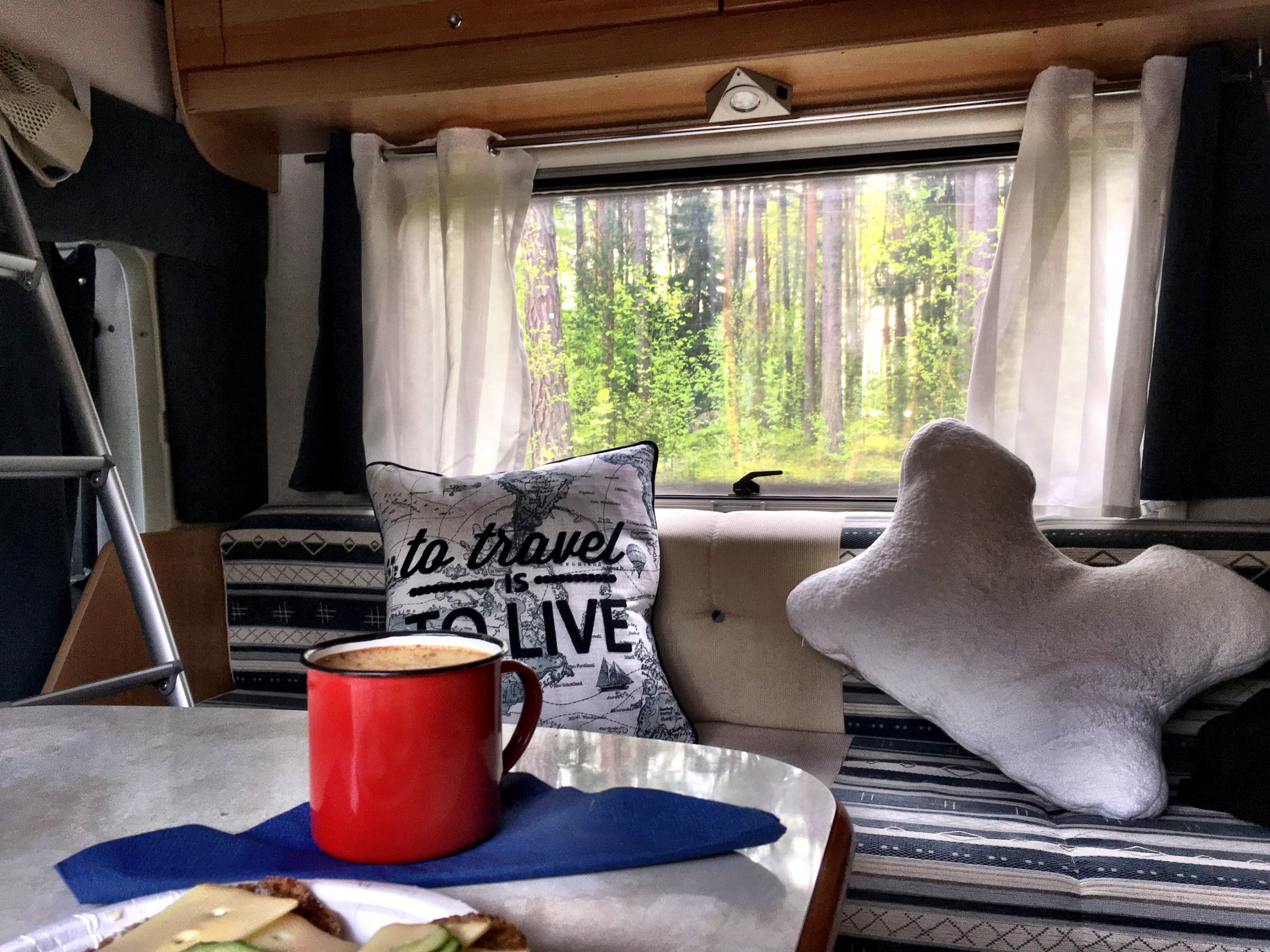 To travel is to live